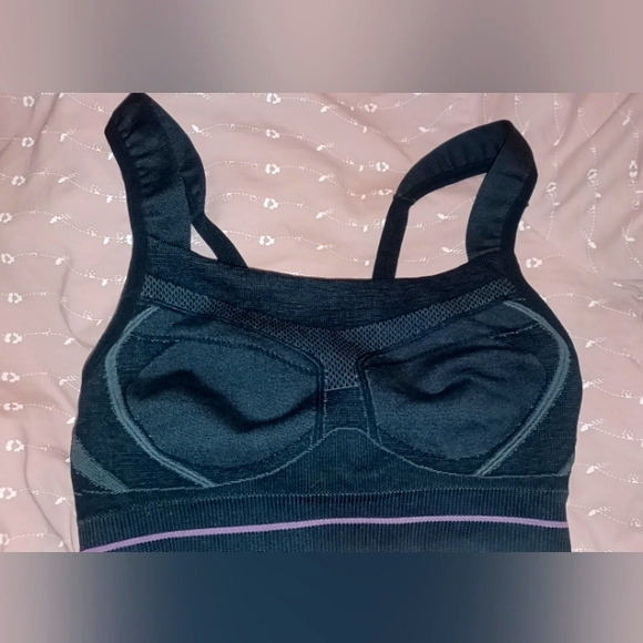 Jockey Sports Bra - Picture 1 of 3